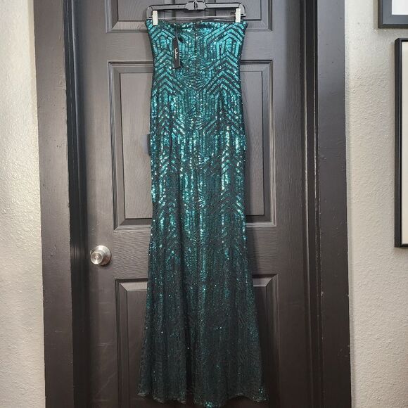Lulus 'Dazzling Magic' Teal and Black Sequin Strapless Maxi Dress - Picture 10 of 16